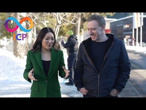 Dominic Williams in Davos 2025 – The Self Writing AI on the Internet Computer