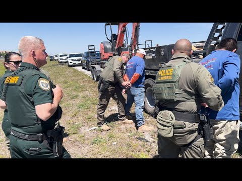 Florida Sheriffs Help Border Patrol ARREST Illegals | EXCLUSIVE FOOTAGE