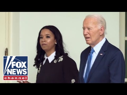 Former Biden staffer sheds light on 'bunker mentality' surrounding president