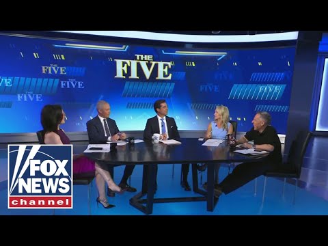 'The Five': Shunning conservative relative?